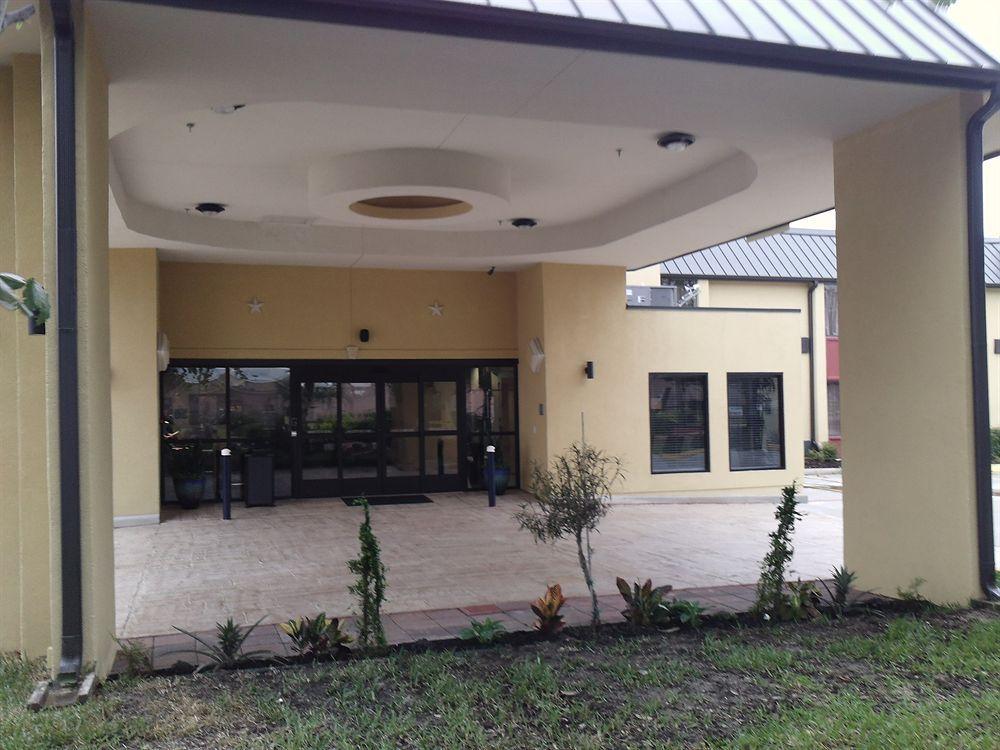 Best Western Webster/Nasa Екстериор снимка